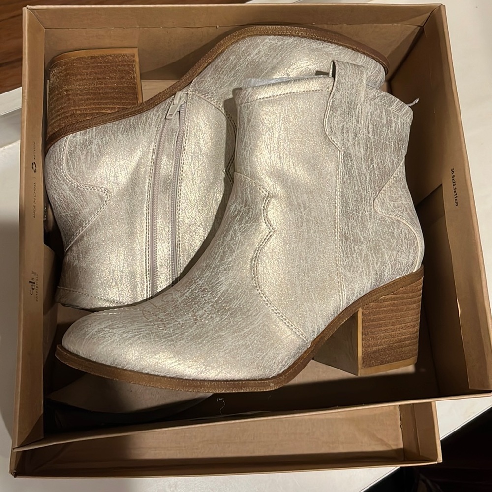 Dirty Laundry Unite Metallic Boot 10 NIB - Picture 2 of 9